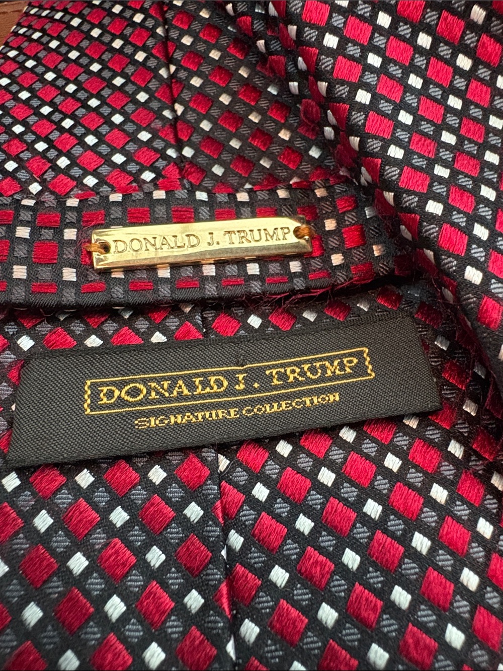 Donald J. Trump Signature Collection Silk Tie